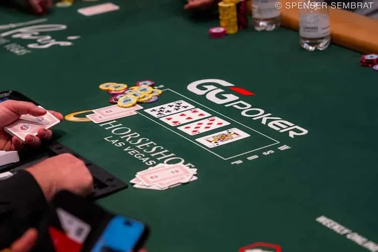即使是WSOP，也会如此离谱：玩家可以自己选择翻牌？！